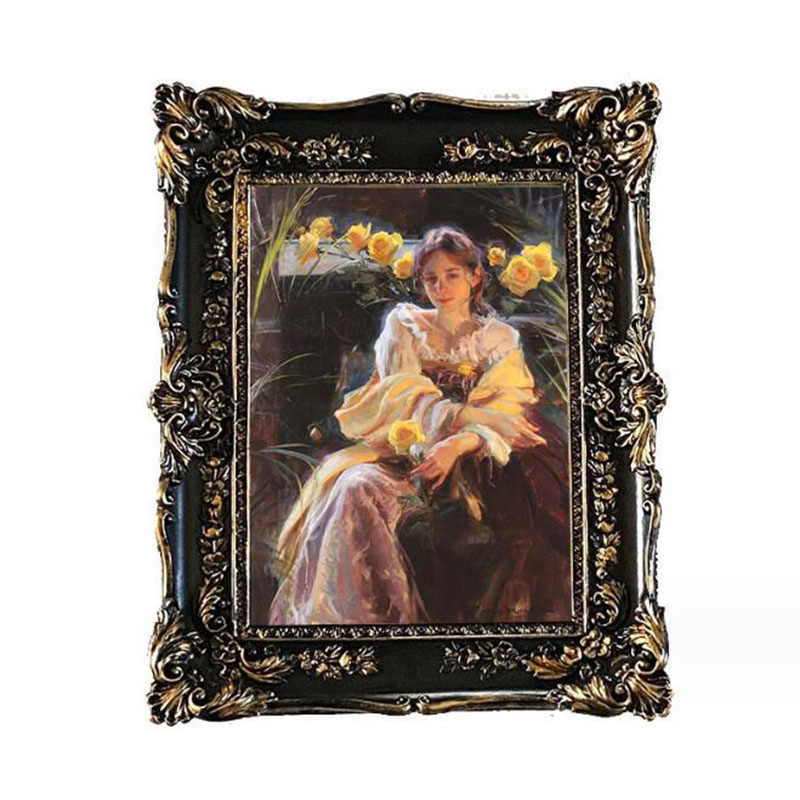 Desk Setup Photo - Eurpean Style Resin Relief Floral Photo