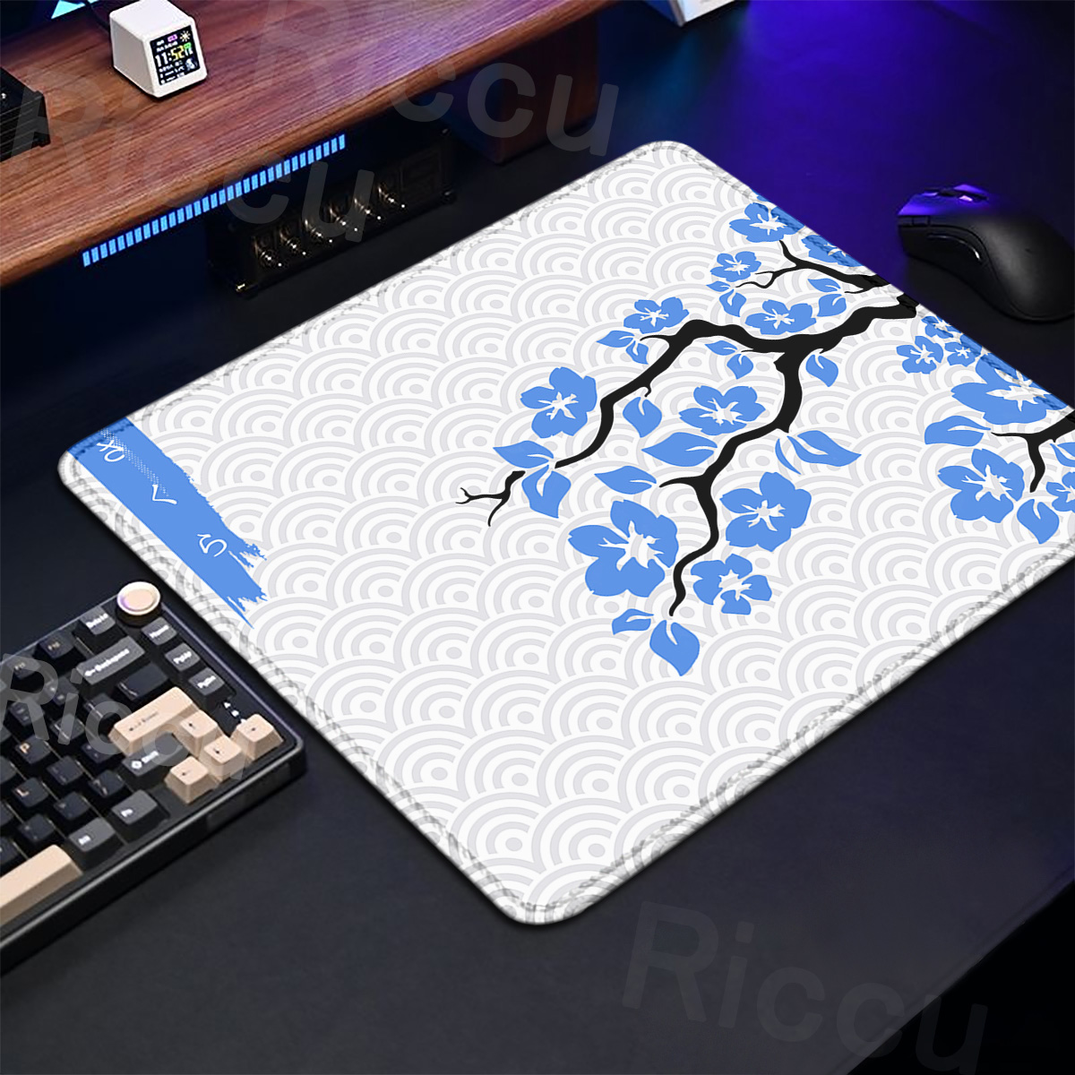 Purple Sakura Table Pad Gaming - Desk Setup Blue recension och pris