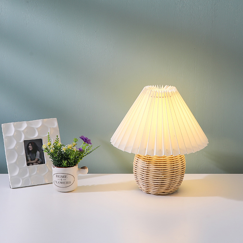 SCKDAY LED Pleated Table Lamp  - Desk Setup Vintage recension och pris