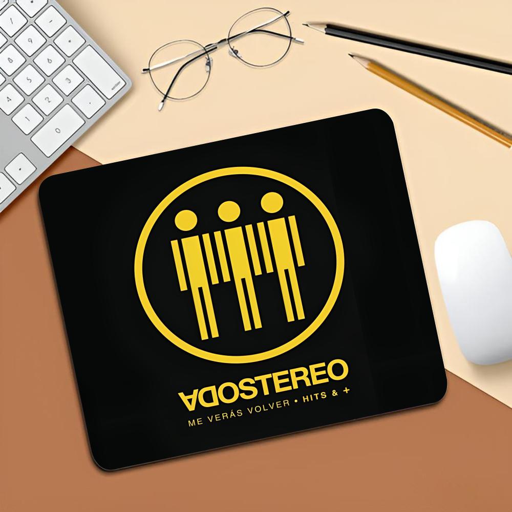 Gustavo Cerati Soda Stereo Mou - Desk Setup Anime recension och pris
