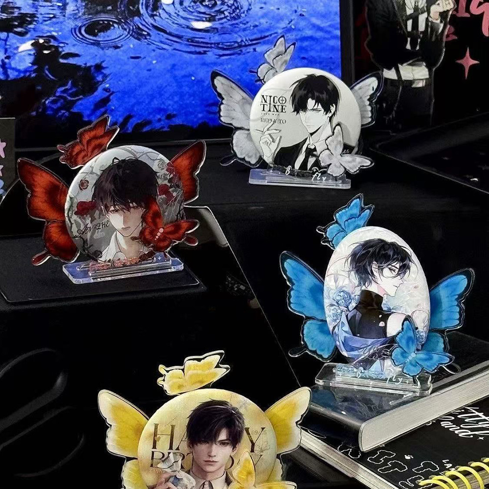4Pcs Butterfly Acrylic Badge D - Desk Setup Photo recension och pris